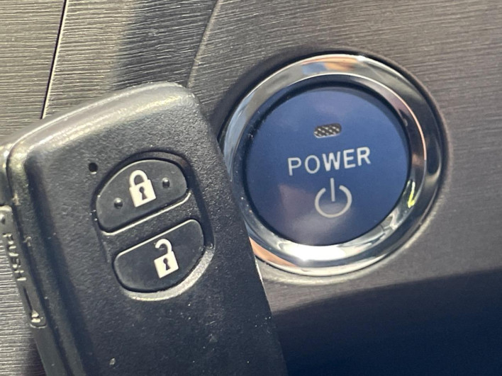 2015 Toyota Prius DAA-ZVW30 (UW-69ef590c2007c)[11]