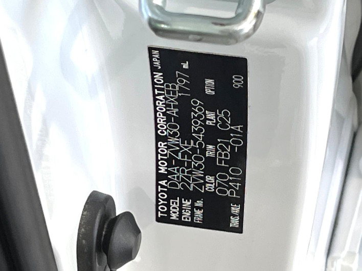 2012 Toyota Prius DAA-ZVW30 (UW-69ef590dc2aa2)[1]