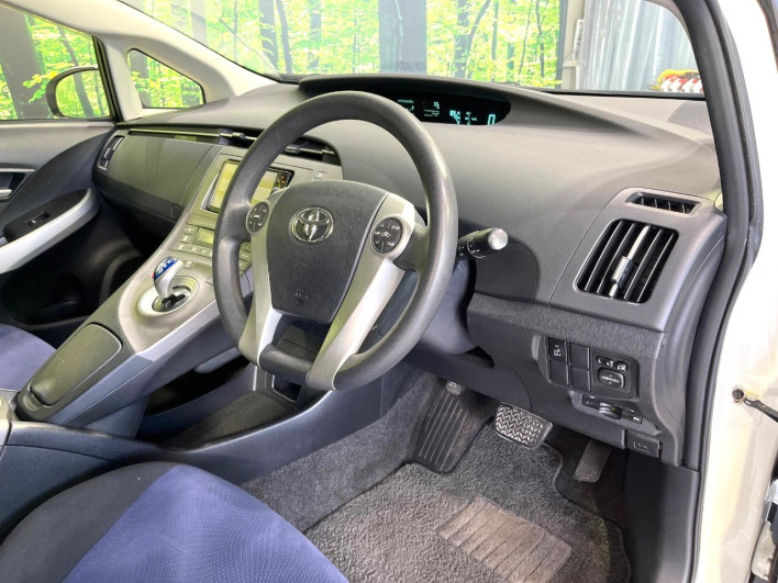 2012 Toyota Prius DAA-ZVW30 (UW-69ef590dc2aa2)[26]