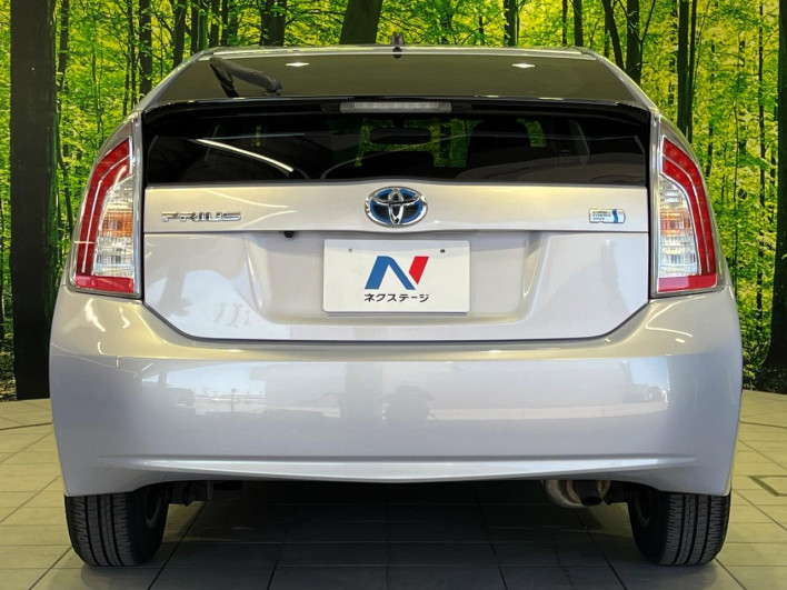 2013 Toyota Prius DAA-ZVW30 (UW-69ef590e0a6c3)[19]