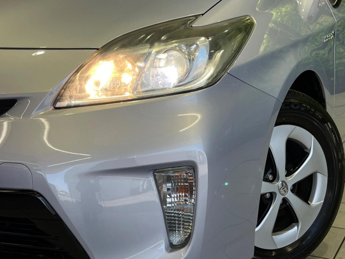 2013 Toyota Prius DAA-ZVW30 (UW-69ef590e0a6c3)[8]