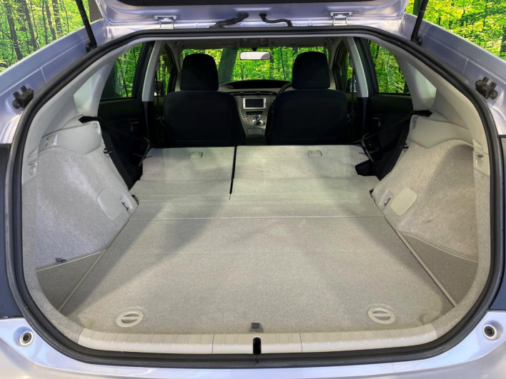 2013 Toyota Prius DAA-ZVW30 (UW-69ef590e0a6c3)[26]