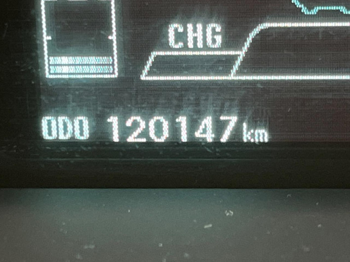 2013 Toyota Prius DAA-ZVW30 (UW-69ef590e0a6c3)[2]