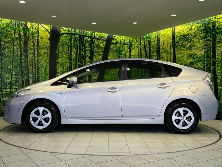 2013 Toyota Prius DAA-ZVW30 (UW-69ef590e0a6c3)[17]