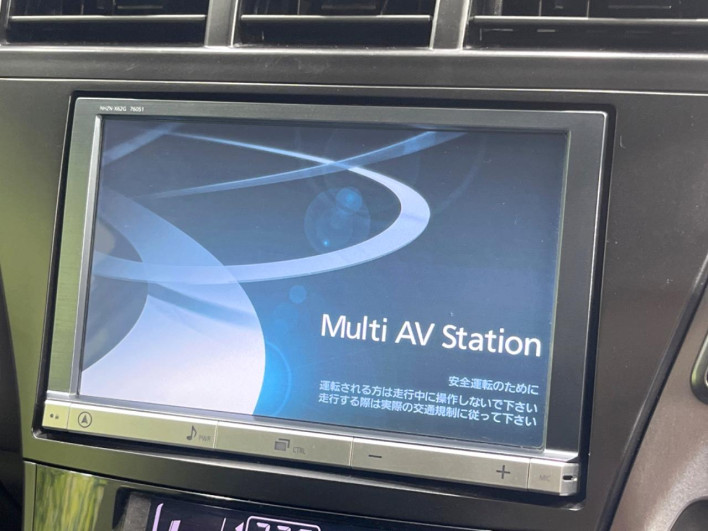 2013 Toyota Prius α DAA-ZVW41W (UW-69ef590e408b1)[10]