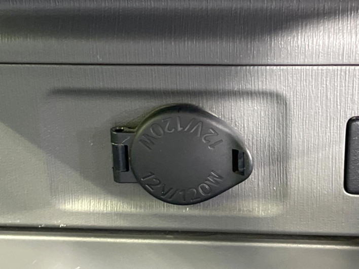 2013 Toyota Prius α DAA-ZVW41W (UW-69ef590e408b1)[24]