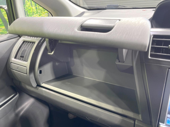 2013 Toyota Prius α DAA-ZVW41W (UW-69ef590e408b1)[28]