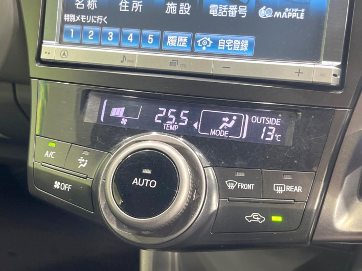 2013 Toyota Prius α DAA-ZVW41W (UW-69ef590e408b1)[14]