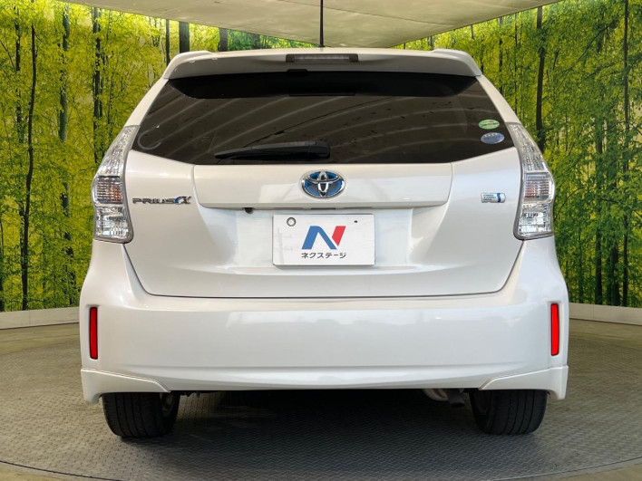 2014 Toyota Prius α DAA-ZVW41W (UW-69ef590f64419)[9]