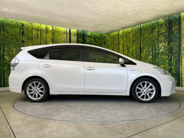 2014 Toyota Prius α DAA-ZVW41W (UW-69ef590f64419)[11]