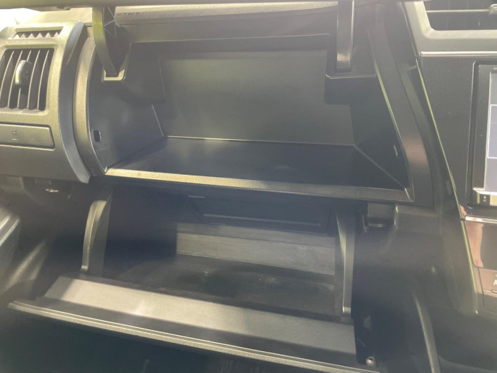 2015 Toyota Prius α DAA-ZVW41W (UW-69ef590fd0b17)[11]