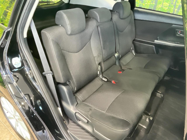 2015 Toyota Prius α DAA-ZVW41W (UW-69ef590fd0b17)[22]