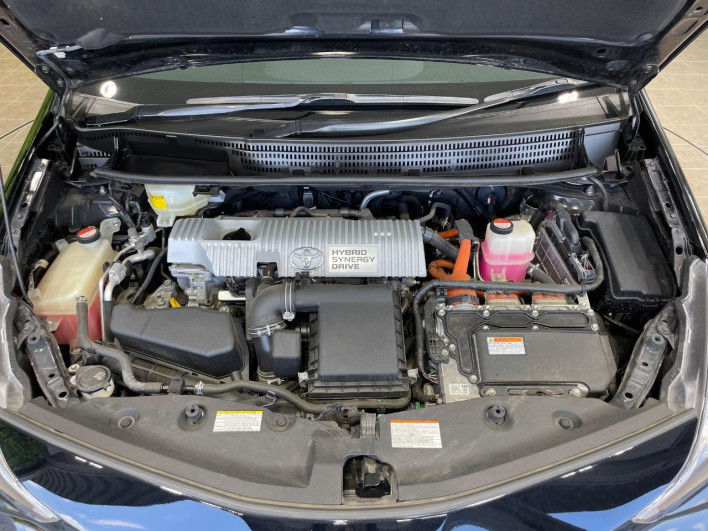 2015 Toyota Prius α DAA-ZVW41W (UW-69ef590fd0b17)[4]