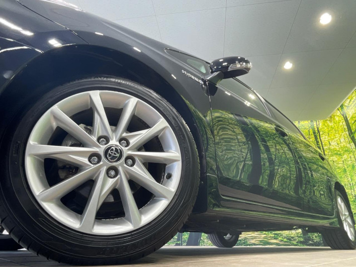 2015 Toyota Prius α DAA-ZVW41W (UW-69ef590fd0b17)[27]