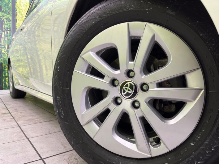 2016 Toyota Prius DAA-ZVW50 (UW-69ef59100d8f6)[14]