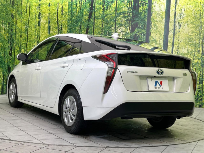2016 Toyota Prius DAA-ZVW50 (UW-69ef59100d8f6)[10]