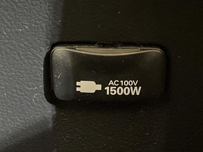 2016 Toyota Prius DAA-ZVW50 (UW-69ef59100d8f6)[29]