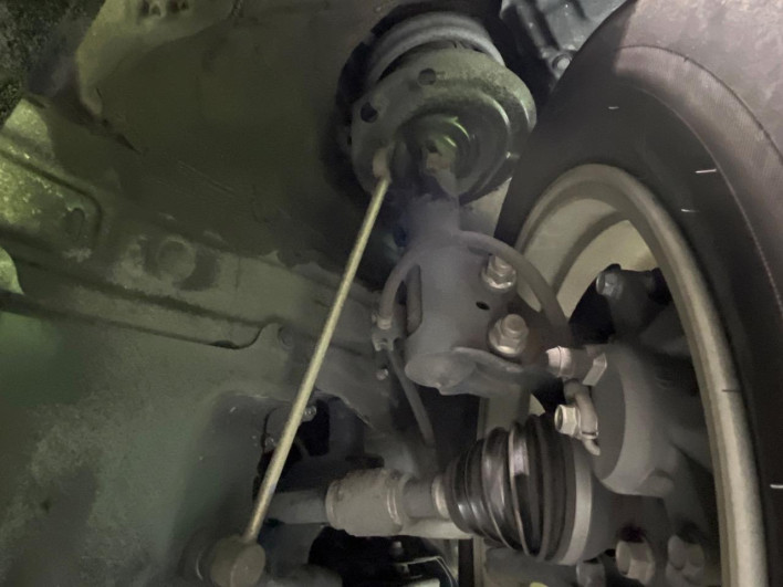 2016 Toyota Prius DAA-ZVW50 (UW-69ef59100d8f6)[17]