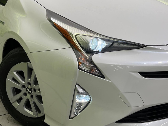 2016 Toyota Prius DAA-ZVW50 (UW-69ef59100d8f6)[12]