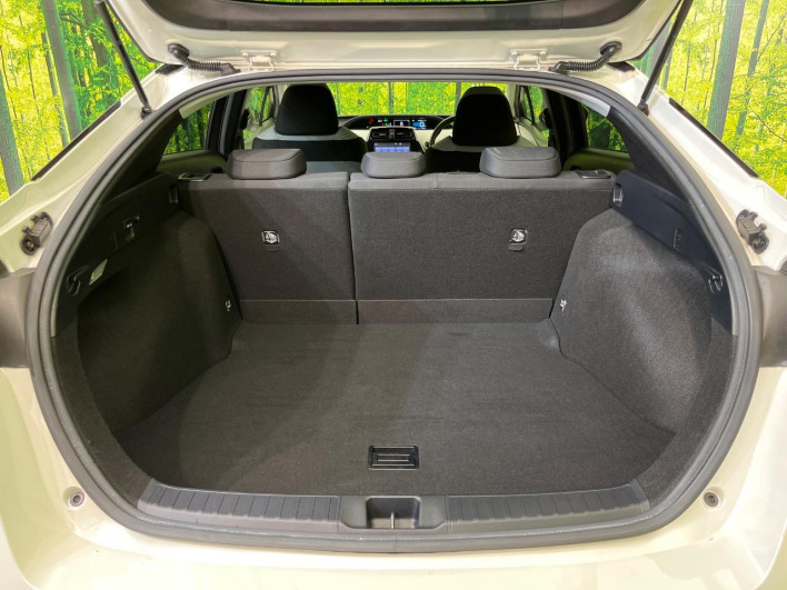 2016 Toyota Prius DAA-ZVW50 (UW-69ef59100d8f6)[21]