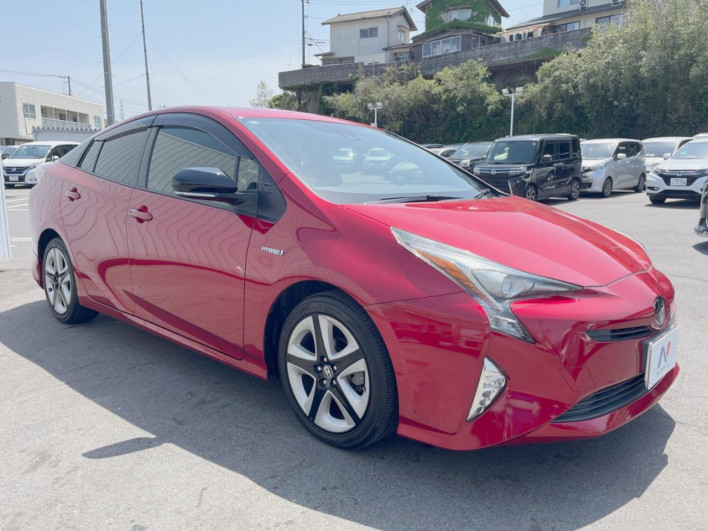 2016 Toyota Prius DAA-ZVW50 (UW-69ef59102219d)[7]