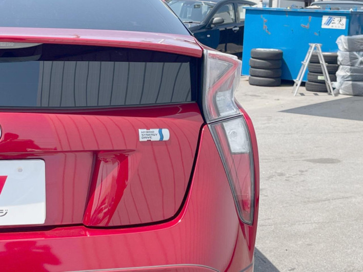 2016 Toyota Prius DAA-ZVW50 (UW-69ef59102219d)[11]