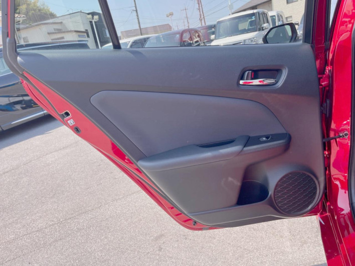 2016 Toyota Prius DAA-ZVW50 (UW-69ef59102219d)[19]