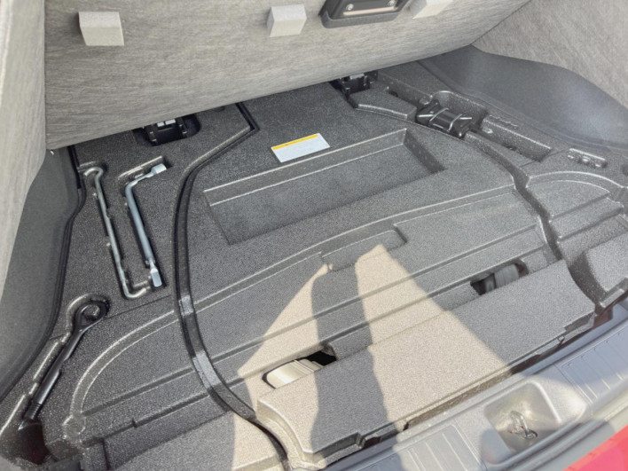 2016 Toyota Prius DAA-ZVW50 (UW-69ef59102219d)[27]