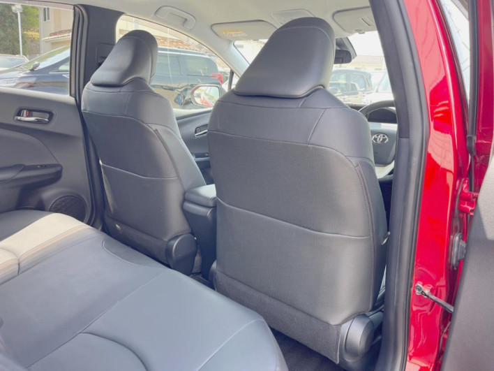 2016 Toyota Prius DAA-ZVW50 (UW-69ef59102219d)[29]