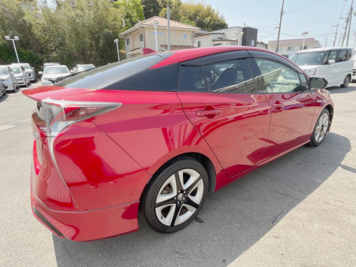 2016 Toyota Prius DAA-ZVW50 (UW-69ef59102219d)[9]