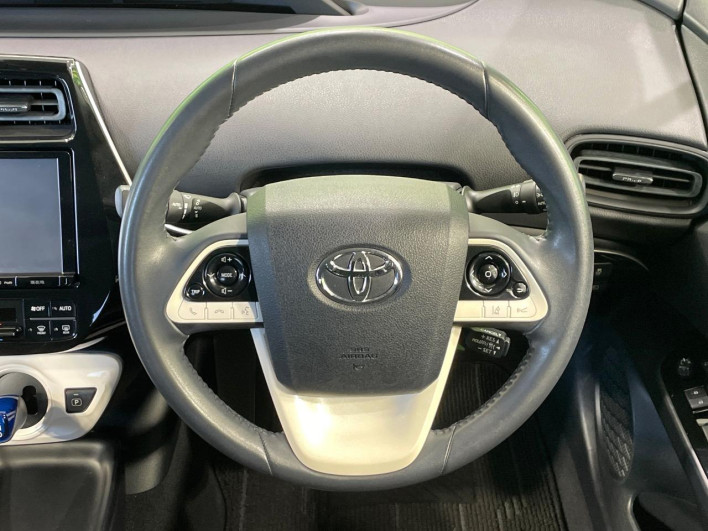 2017 Toyota Prius DAA-ZVW50 (UW-69ef591165897)[20]
