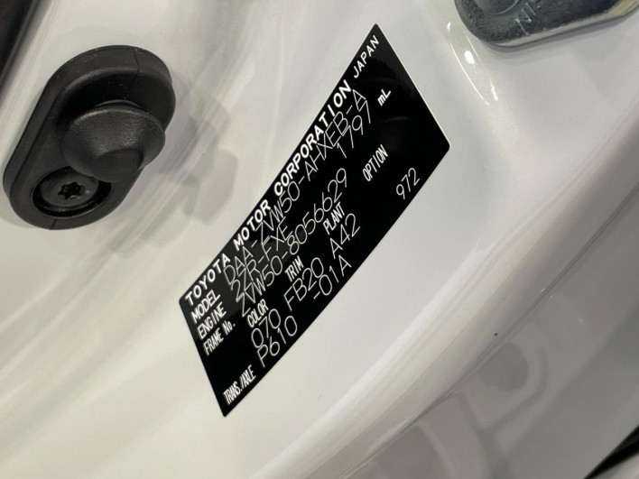 2017 Toyota Prius DAA-ZVW50 (UW-69ef591165897)[1]