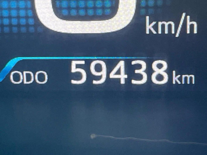2017 Toyota Prius DAA-ZVW50 (UW-69ef591165897)[2]
