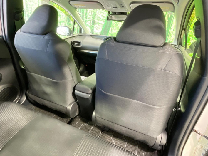 2017 Toyota Prius DAA-ZVW50 (UW-69ef591165897)[18]