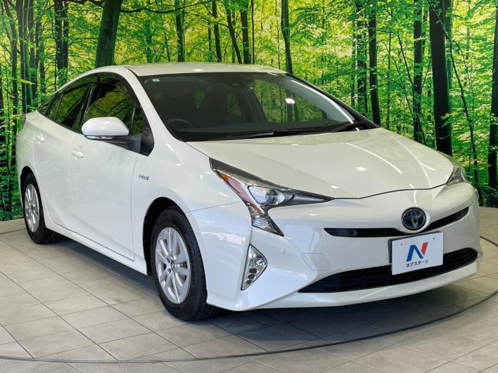 2017 Toyota Prius DAA-ZVW50 (UW-69ef591165897)[26]