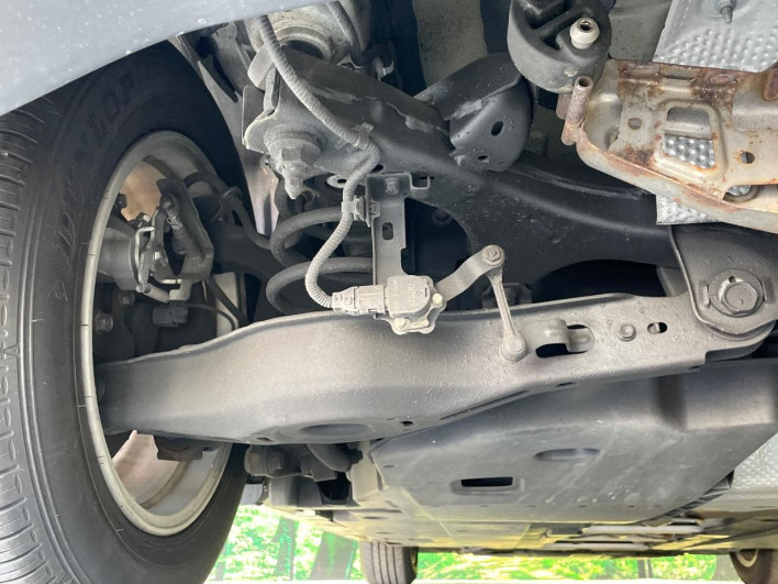 2017 Toyota Prius DAA-ZVW50 (UW-69ef591165897)[11]
