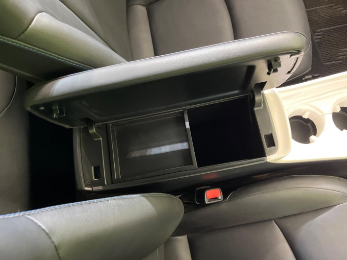 2017 Toyota Prius DAA-ZVW51 (UW-69ef5911c9d98)[16]