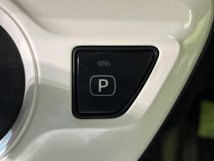 2017 Toyota Prius DAA-ZVW51 (UW-69ef5911c9d98)[19]
