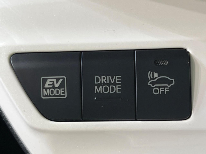 2017 Toyota Prius DAA-ZVW51 (UW-69ef5911c9d98)[18]