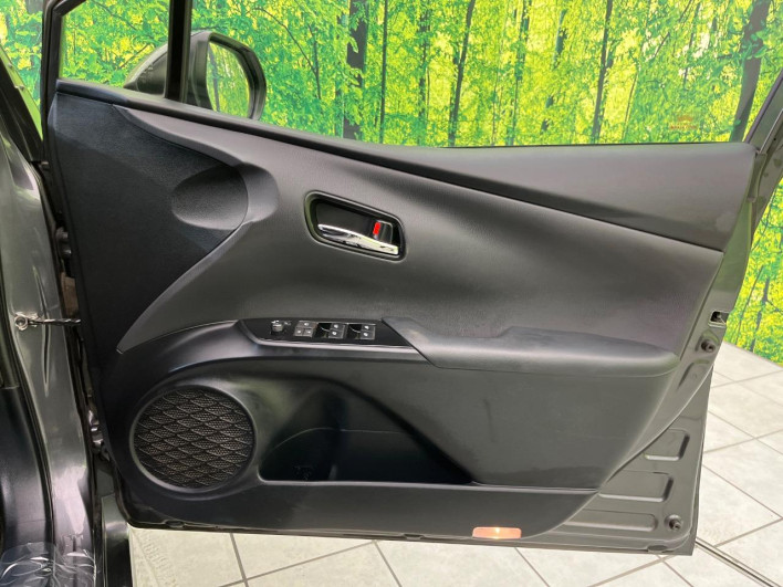 2017 Toyota Prius DAA-ZVW51 (UW-69ef5911c9d98)[5]