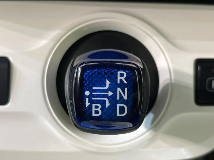 2017 Toyota Prius DAA-ZVW51 (UW-69ef5911c9d98)[20]