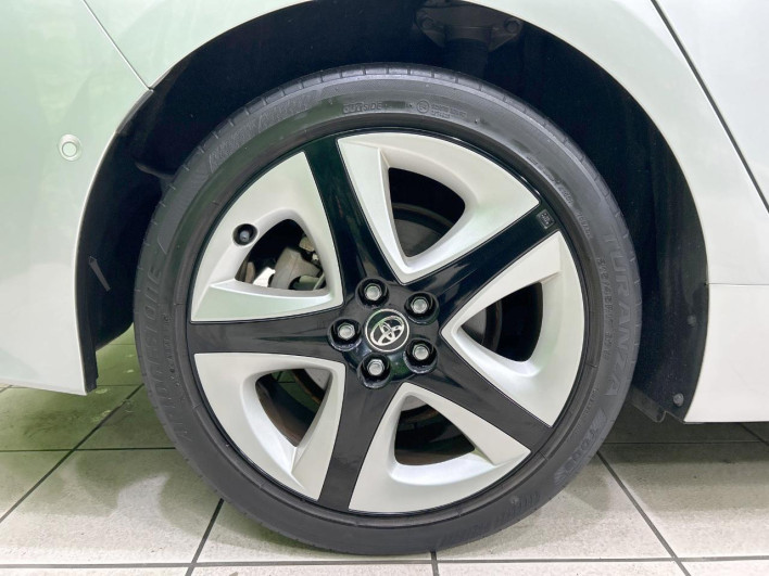 2019 Toyota Prius PHV DLA-ZVW52 (UW-69ef5911d12ce)[14]