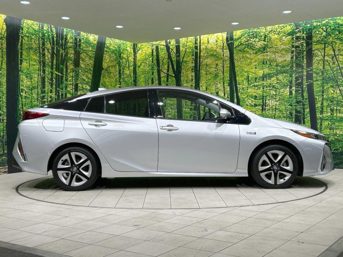 2019 Toyota Prius PHV DLA-ZVW52 (UW-69ef5911d12ce)[10]