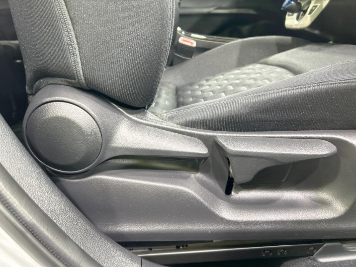 2019 Toyota Prius PHV DLA-ZVW52 (UW-69ef5911d12ce)[16]