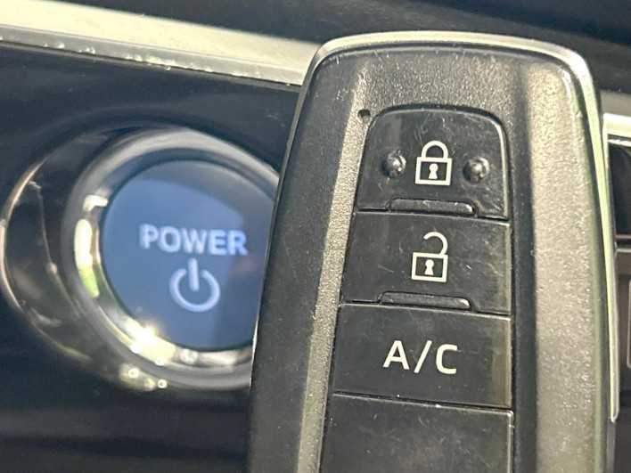 2019 Toyota Prius PHV DLA-ZVW52 (UW-69ef5911d12ce)[20]