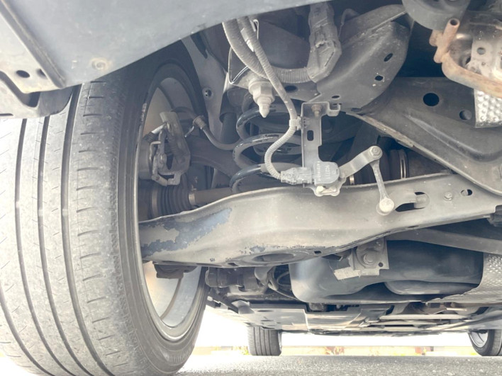 2019 Toyota Prius DAA-ZVW55 (UW-69ef591352348)[28]