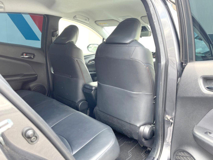 2019 Toyota Prius DAA-ZVW55 (UW-69ef591352348)[24]