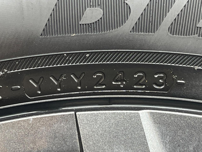 2023 Toyota Prius 6AA-ZVW60 (UW-69ef59138a6a6)[8]