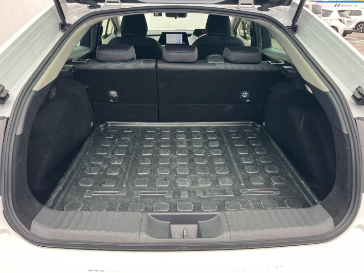 2023 Toyota Prius 6AA-ZVW60 (UW-69ef59138a6a6)[27]