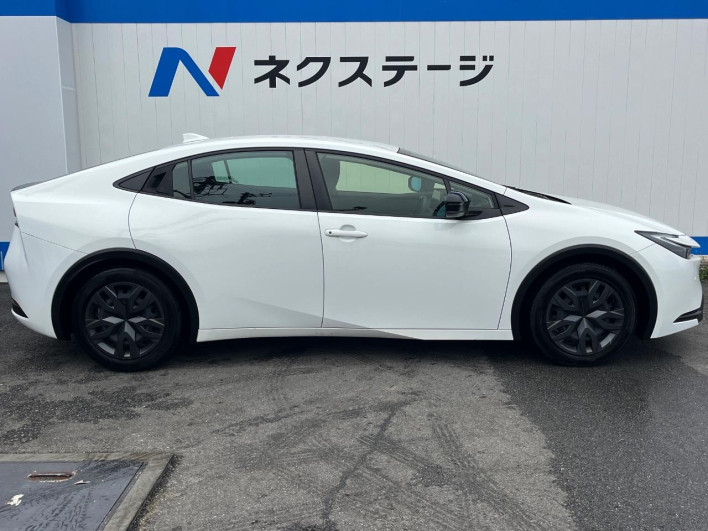2023 Toyota Prius 6AA-ZVW60 (UW-69ef59138a6a6)[18]